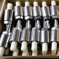 Поилка ниппельная для поросят и откормочных свиней 1/2" внутр.