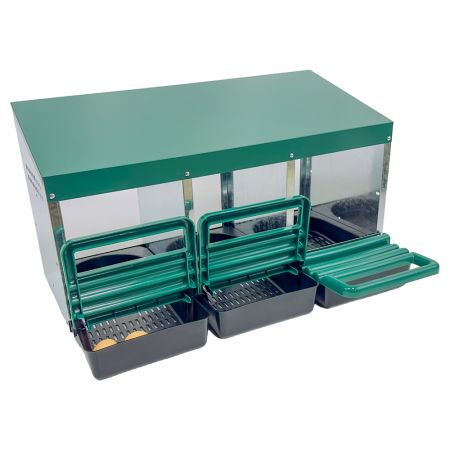 Гнездо для кур несушек HobbyFarm 3 секции с яйцесборником Гнездо для кур несушек HobbyFarm 3 секции с яйцесборником