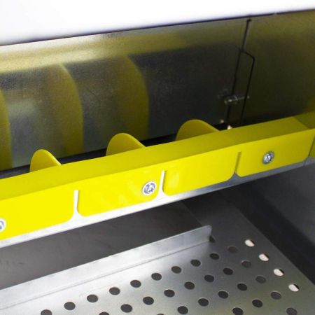 Кормушка педальная ALMA 28 л для кур