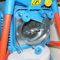 Зернодробилка Novital Magnum 4V 750 Вт электрическая для измельчения зерна и сухого хлеба / в комплекте 4 сита