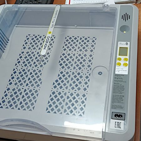Инкубатор HHD 36 автоматический с овоскопом на 36 яиц