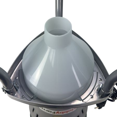 Зернодробилка HobbyFarm EM-25WL, на ножках для измельчения зерна электрическая с функцией мельницы / в комплекте 4 сита