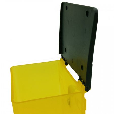 Поилка ниппельная для кроликов и птиц с бачком 1 л 90° Monoflo