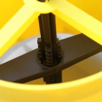 Кормушка бункерная ARCUS GYRO 15 кг пластик с разделительной решеткой на ножках