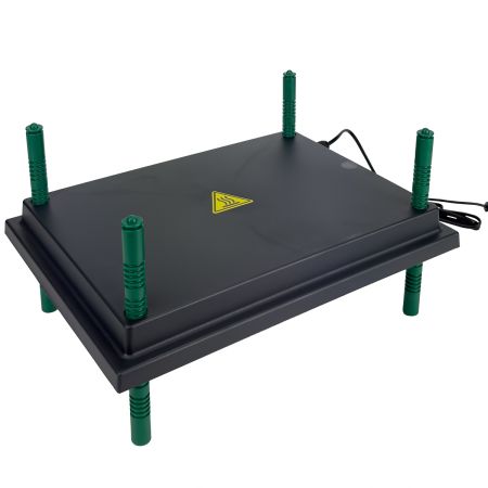 Панель обогревательная HobbyFarm 30х40 см 30 Вт для цыплят