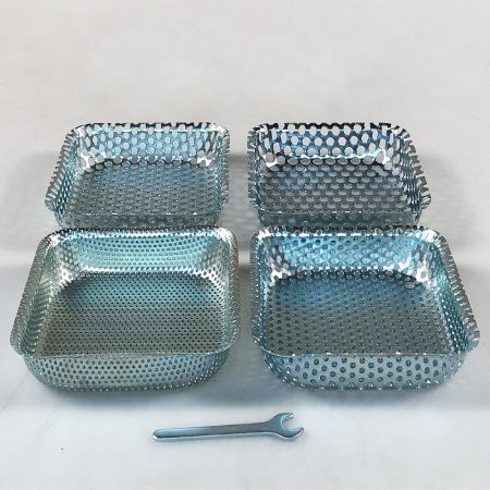 Зернодробилка HobbyFarm EM-50 для измельчения зерна электрическая с функцией мельницы / в комплекте 4 сита