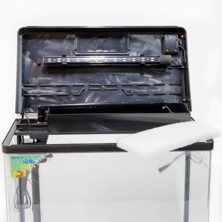 Аквариум Boyu MS-520M 45 л с сенсорным LED светильником и фильтром, черный Аквариум Boyu MS-520M 45 л с сенсорным LED светильником и фильтром, черный