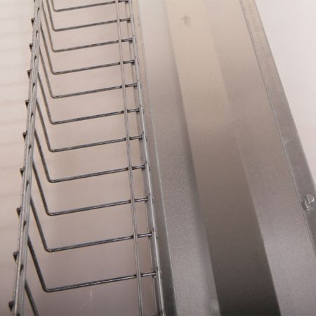 Кормушка лотковая 100 см оцинкованная сталь для цыплят и мелкой птицы