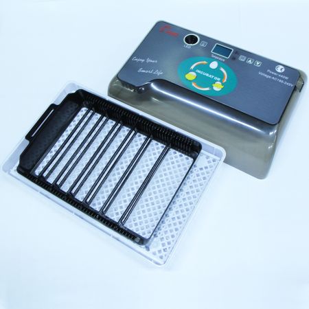 Инкубатор HHD 12 мини автоматический с овоскопом на 12 яиц