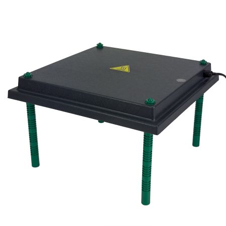 Панель обогревательная HobbyFarm 35х35 см 30 Вт для цыплят