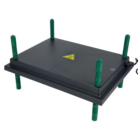 Панель обогревательная HobbyFarm 30х40 см 30 Вт для цыплят