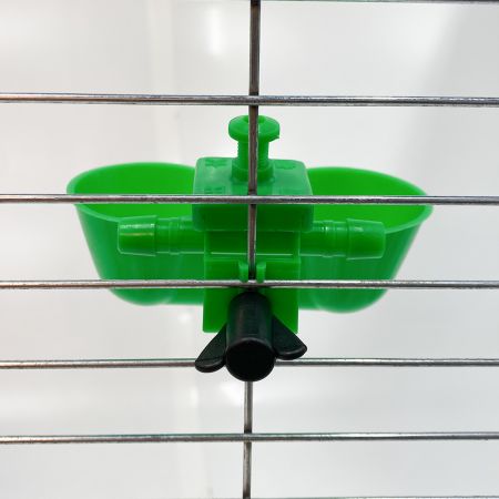 Поилка чашечная двойная