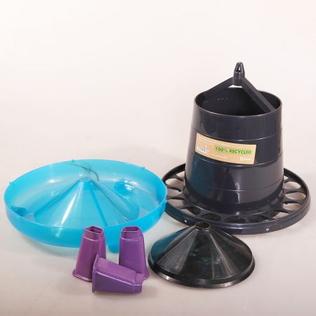 Кормушка бункерная ECO Recycled 4 кг с решеткой с круглыми отверстиями на ножках