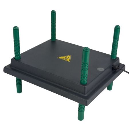 Панель обогревательная HobbyFarm 25х30 см 20 Вт для цыплят