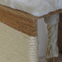 Когтеточка-пуфик 50х35х60 см, бежевый