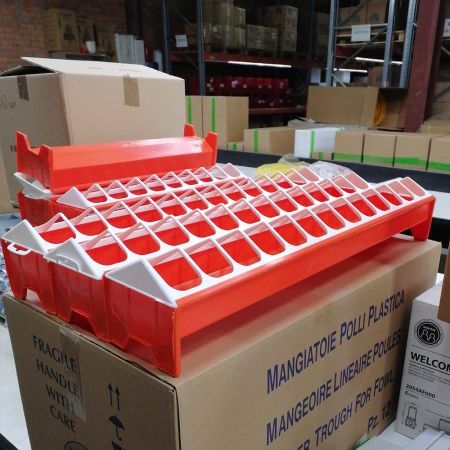 Кормушка-поилка лотковая 75 см пластик для кур