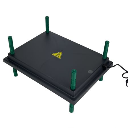 Панель обогревательная HobbyFarm 30х40 см 30 Вт для цыплят