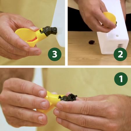 Поилка чашечная с бачком 0,5 л для птиц