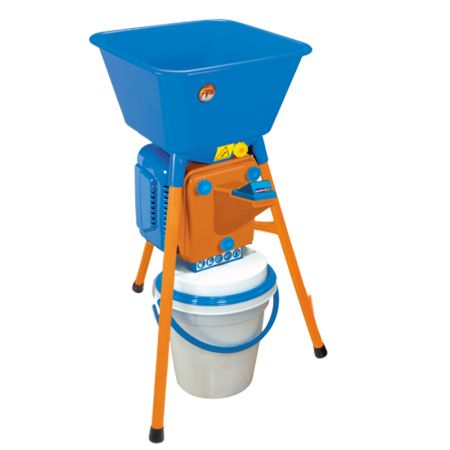 Зернодробилка Novital Magnum 4V 750 Вт электрическая для измельчения зерна / в комплекте 4 сита Зернодробилка Novital Magnum 4V 750 Вт электрическая для измельчения зерна / в комплекте 4 сита