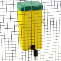 Поилка ниппельная с бачком HobbyFarm 1 л 180 градусов для птиц и кроликов с креплением на клетку