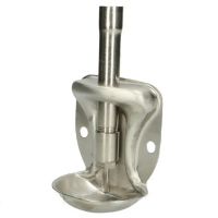 Поилка ниппельная с чашей для поросят до 15 кг 1/2" внутреннее верхнее подключение