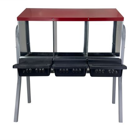 Гнездо для кур несушек 3 секции, на ножках, с яйцесборником