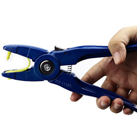 Биркач для установки ушных бирок универсальный, синий