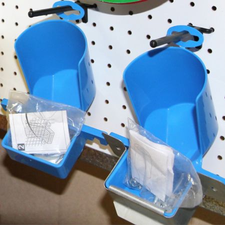 Поилка под бутылку "TOCE" для птиц, пластик