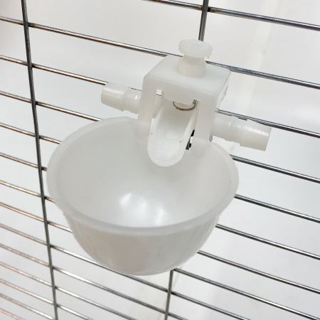 Поилка чашечная с креплением на сетку, регулировкой уровня воды, диаметр 6,3 см, двойной штуцер