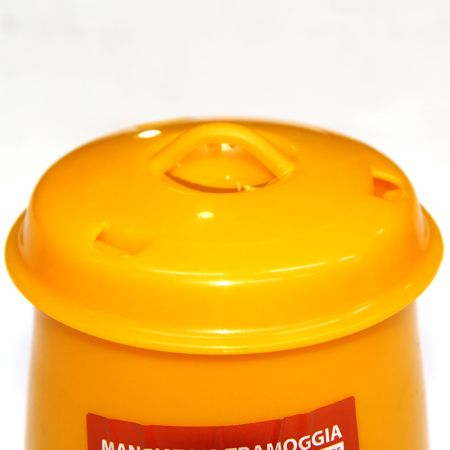 Кормушка бункерная 1,5 кг пластик с разделительной решеткой для цыплят