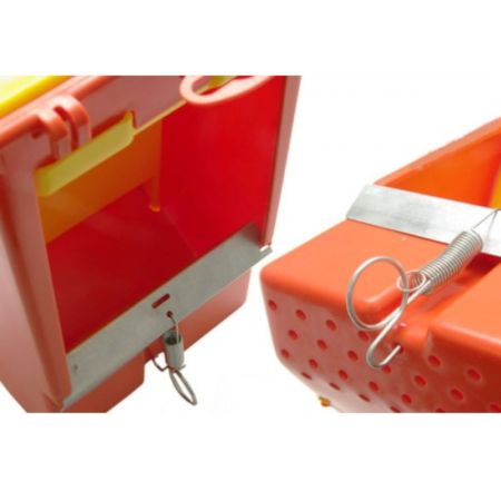 Кормушка бункерная для кроликов 1 секция пластик с пластиковой крышкой