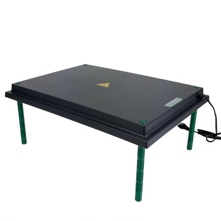 Панель обогревательная HobbyFarm 40х55 см 50 Вт для цыплят